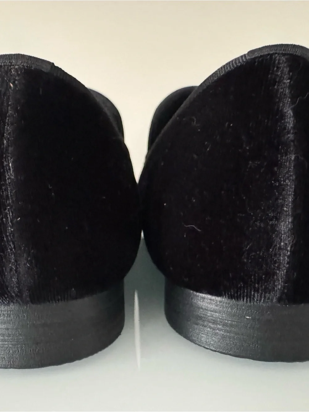 Harpelunde Men’s Black Velvet Slip-On Wedding Slippers Gold Embroidered 9